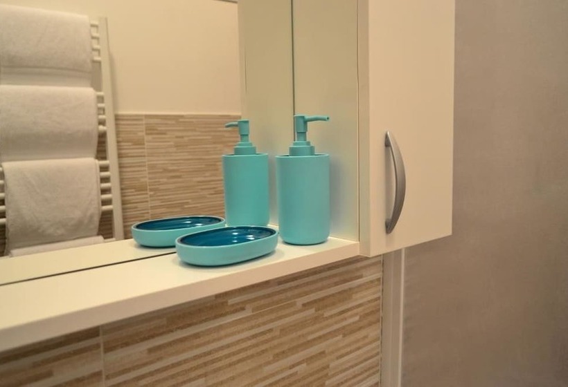 共用房间的床, Gloria Hostel Milano