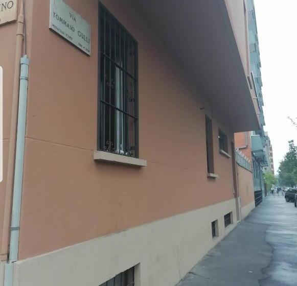 共用房间的床, Gloria Hostel Milano