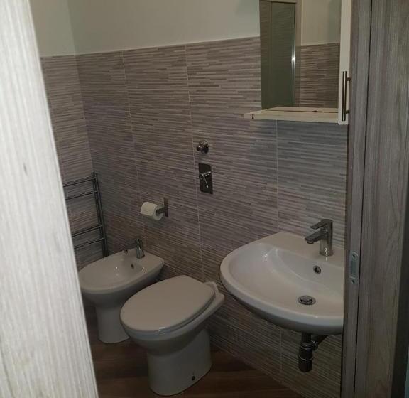 共用房间的床, Gloria Hostel Milano