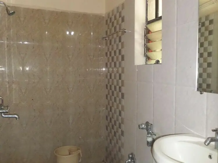 اتاق استاندارد, Ashok Deluxe