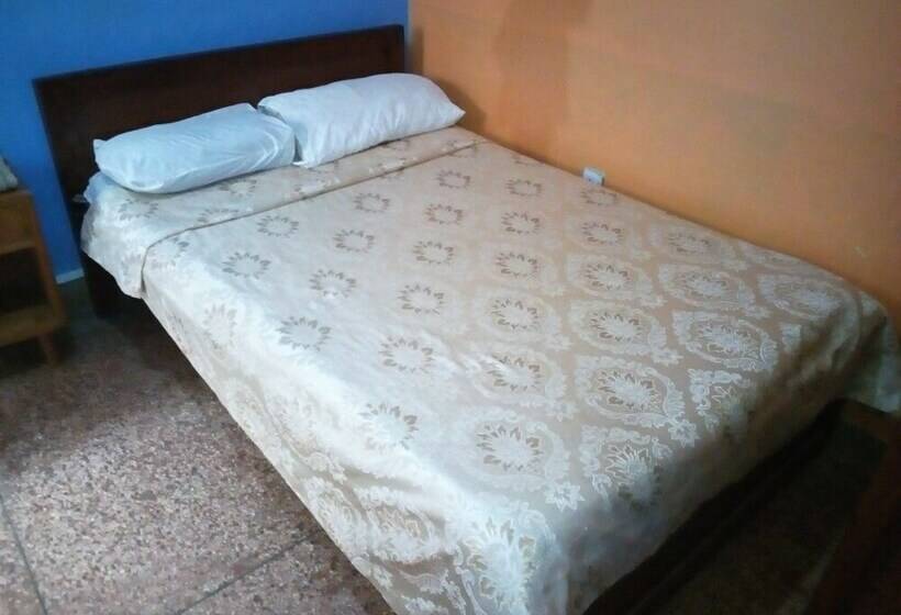 اتاق استاندارد, Batian Grand