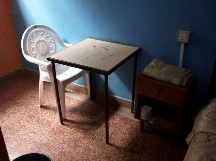 اتاق استاندارد یک نفره, Batian Grand