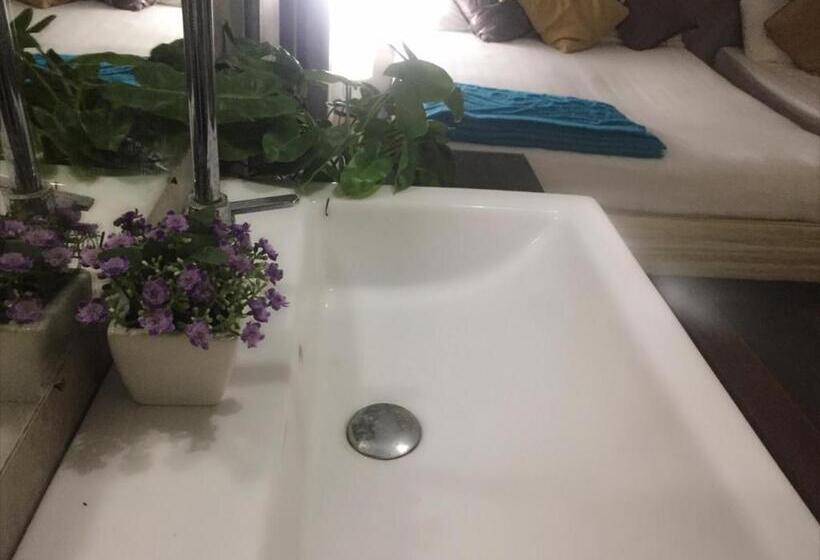 Chambre Familiale, Crescent Bay Resort