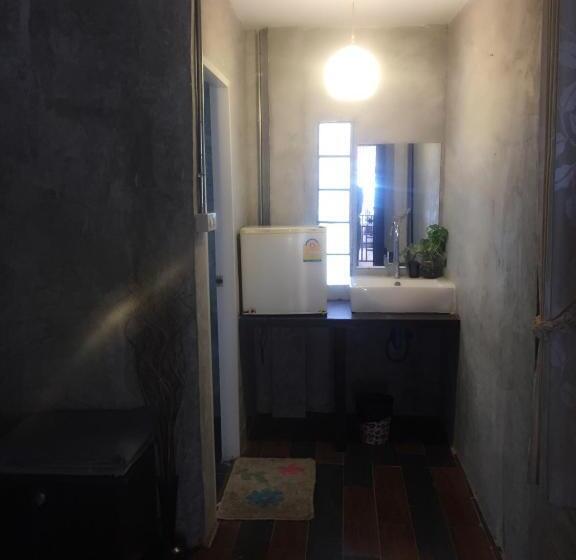 Chambre Triple Economy, Crescent Bay Resort