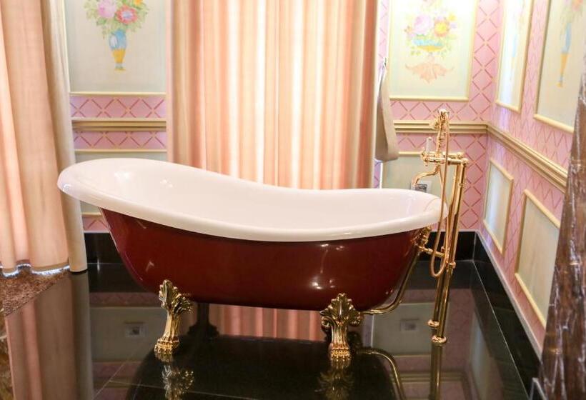 סוויטה דלוקס, Golden Ring Resort