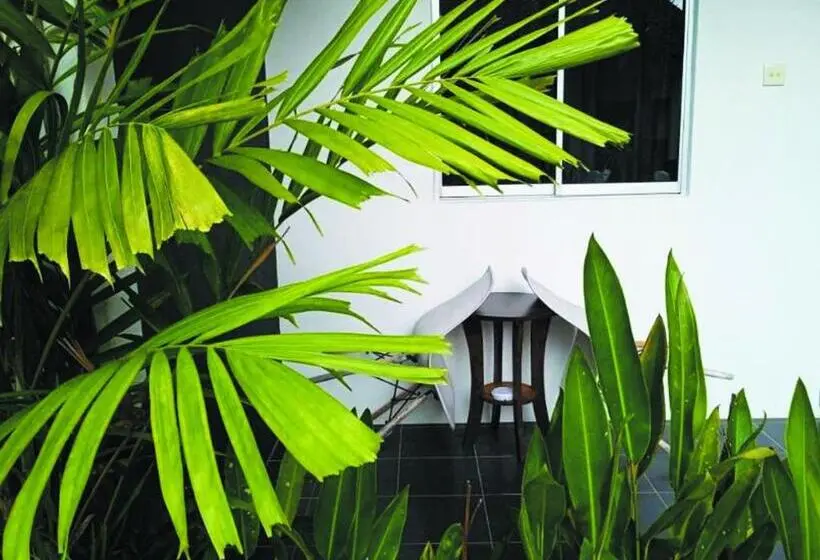 اتاق استاندارد با چشم‌انداز استخر, Langkawi Anjung Villa