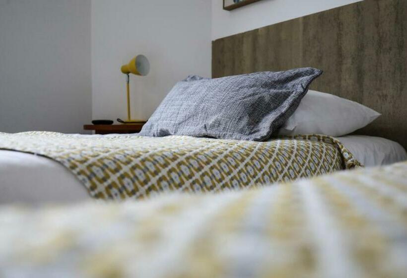 スタンダードルーム, Macchie E Fiori