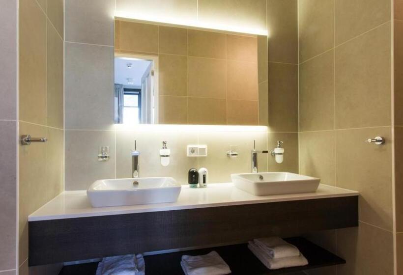 آپارتمان 1 خوابه, Mezger Lodges