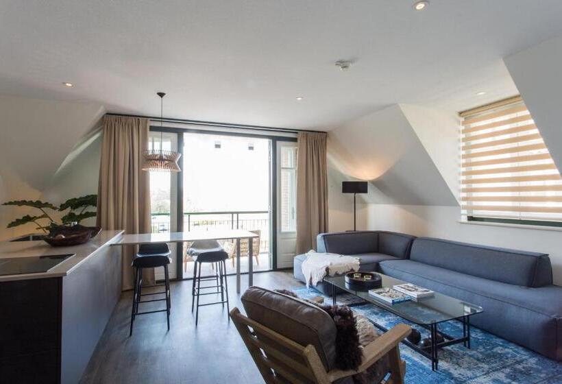 آپارتمان 1 خوابه, Mezger Lodges