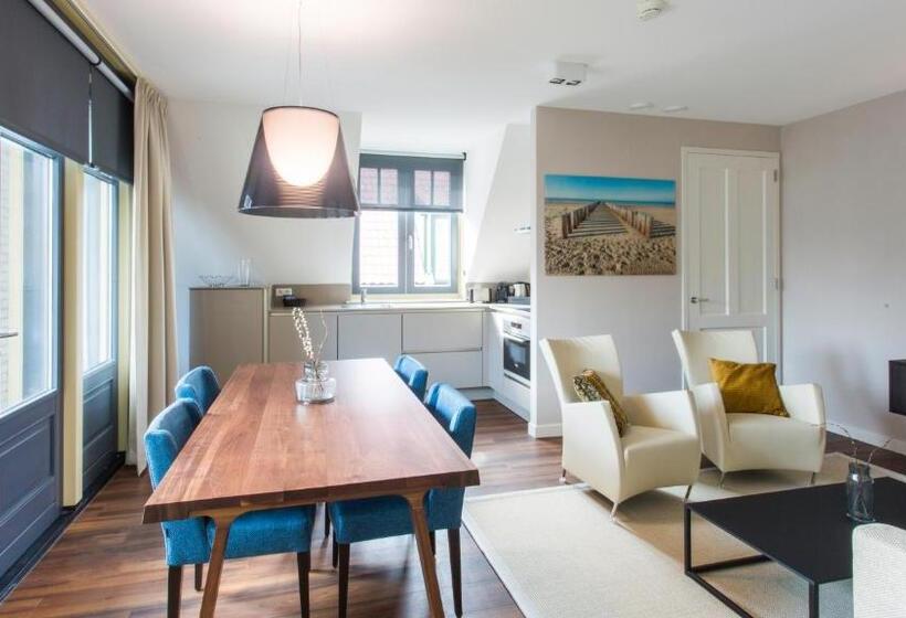 آپارتمان 2 خوابه, Mezger Lodges