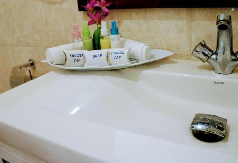 اتاق سوپریور با چشم‌انداز جانبی دریا, Mirissa Gate Resort