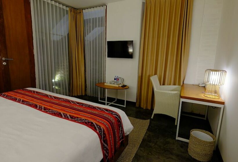 اتاق استاندارد با چشم‌انداز استخر, Shankara Borobudur