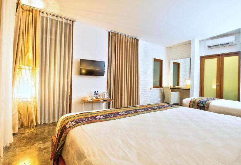 اتاق استاندارد سه تخته با چشم‌انداز استخر, Shankara Borobudur