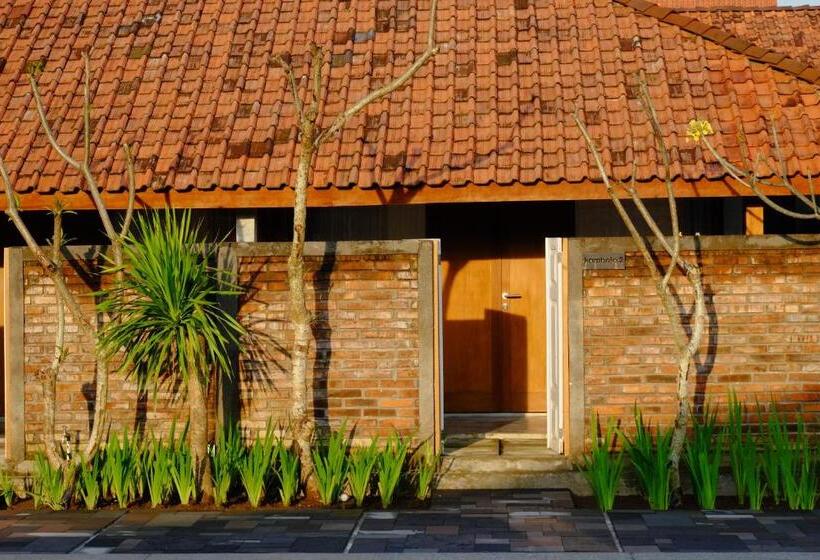 اتاق استاندارد با چشم‌انداز استخر, Shankara Borobudur