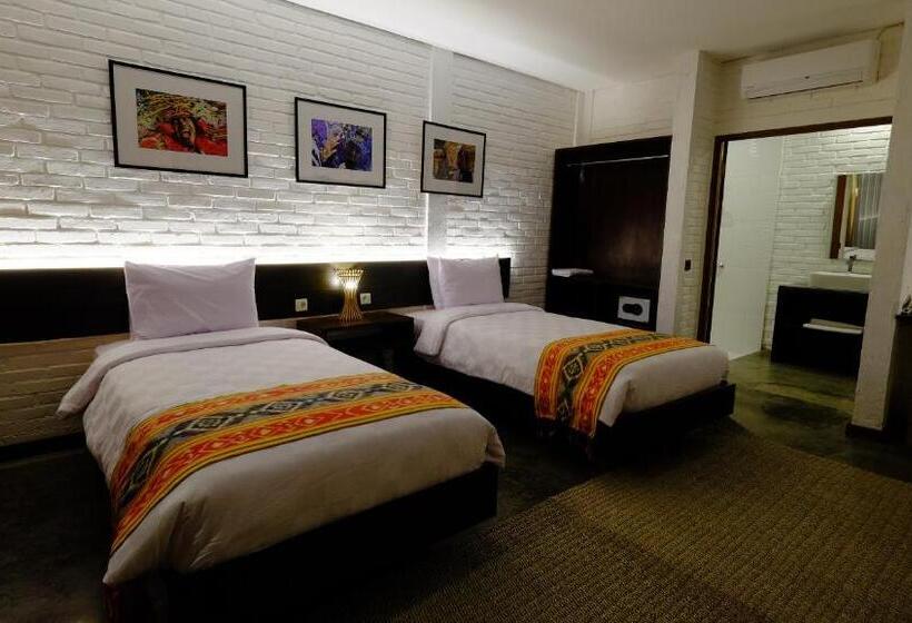 اتاق استاندارد با چشم‌انداز استخر, Shankara Borobudur