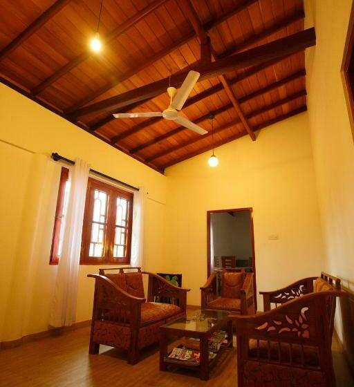 Villa 3 Camere da Letto, Tharanga Surfing Villa