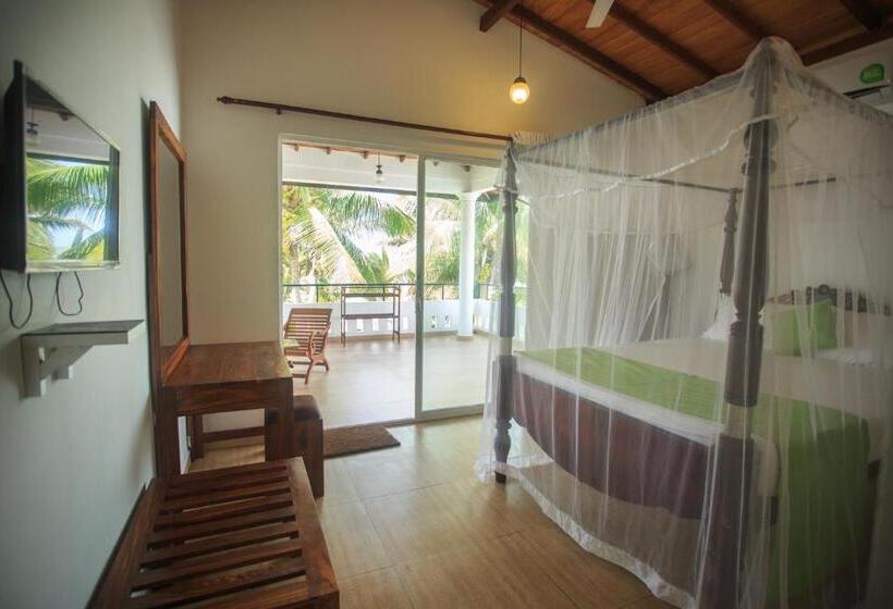 Villa 3 Camere da Letto, Tharanga Surfing Villa