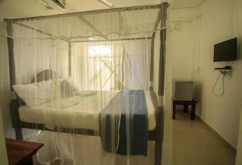 オーシャンビュースーペリアールーム, Tharanga Surfing Villa