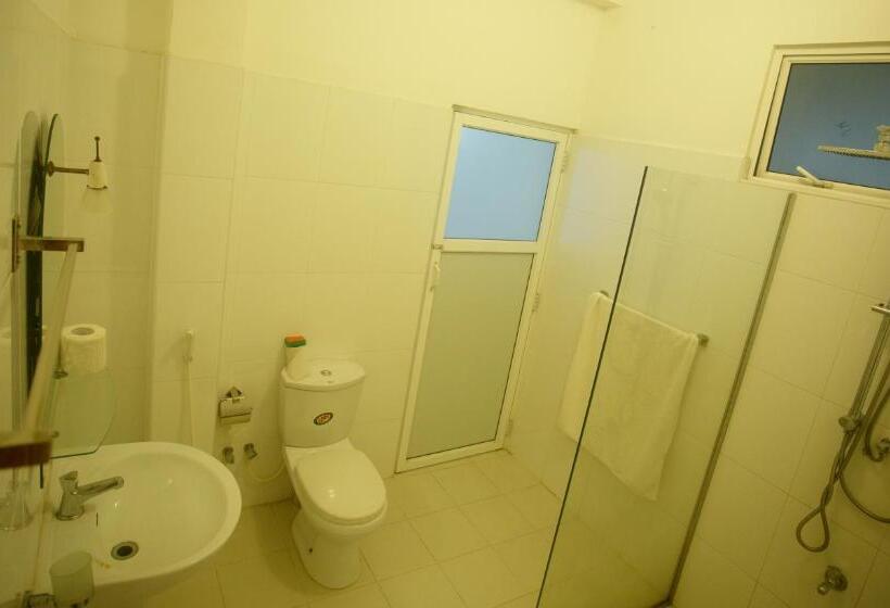 Camera Quadrupla Standard Vista Giardino, Tharanga Surfing Villa