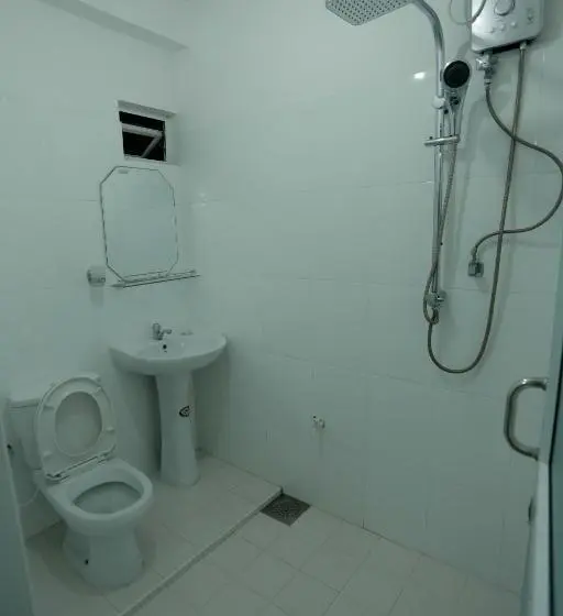 景色の見えるスタンダード４人部屋, Tharanga Surfing Villa