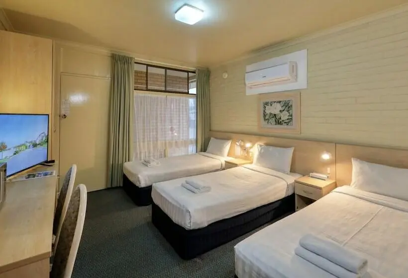 スタンダードトリプルルーム, Junee Motor Inn