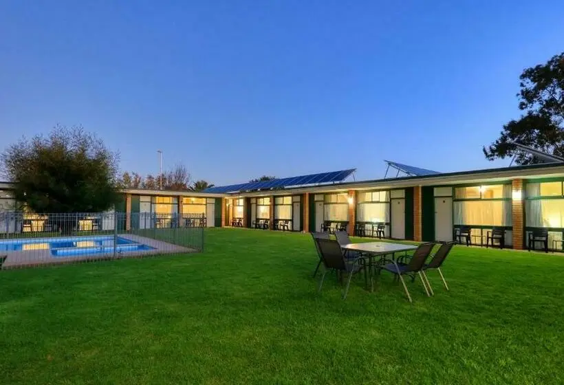 ファミリールーム, Junee Motor Inn