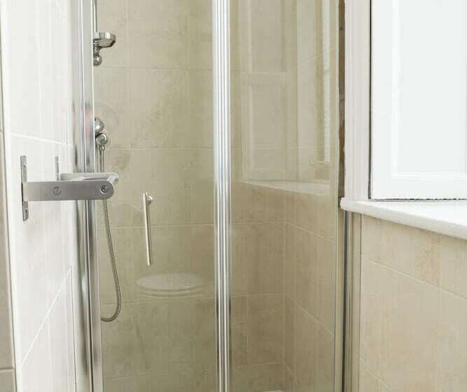 اتاق استاندارد, Canbe Gardiner House