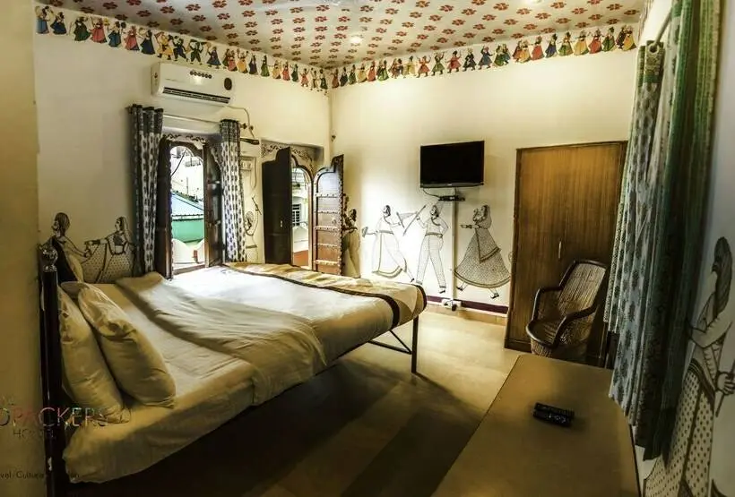 Standard Room, Madpackers Pushkar