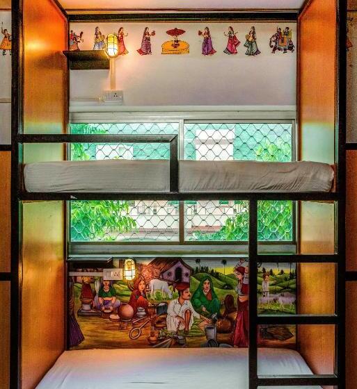 Letto in Camera Condivisa, Madpackers Pushkar