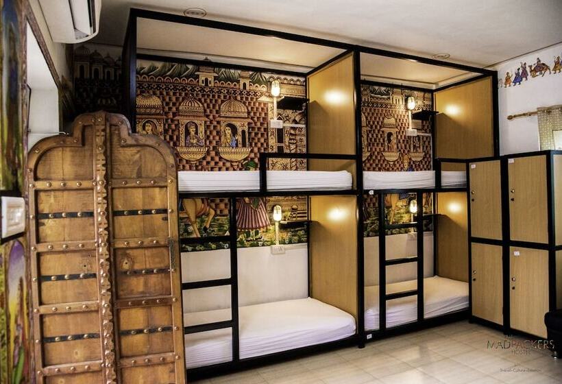 Letto in Camera Condivisa, Madpackers Pushkar