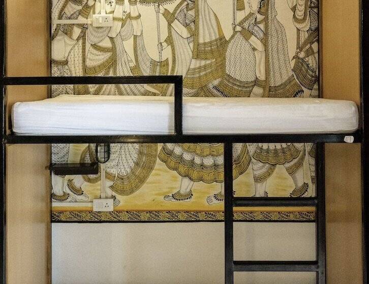 Letto in Camera Condivisa, Madpackers Pushkar