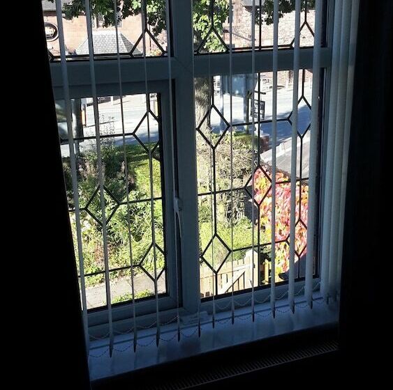 חדר סטנדרט, The School House