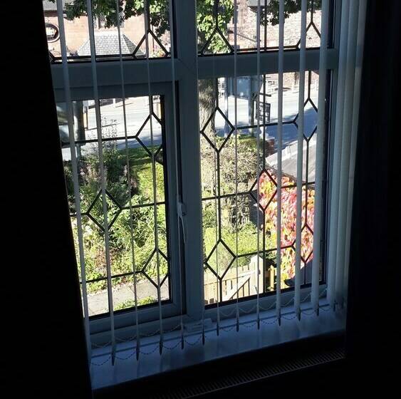 חדר סטנדרט, The School House