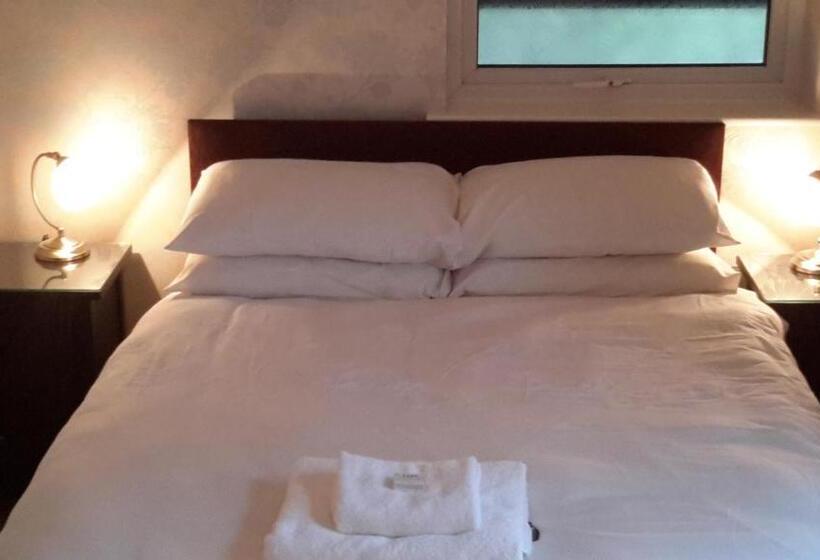 חדר סטנדרט, The School House