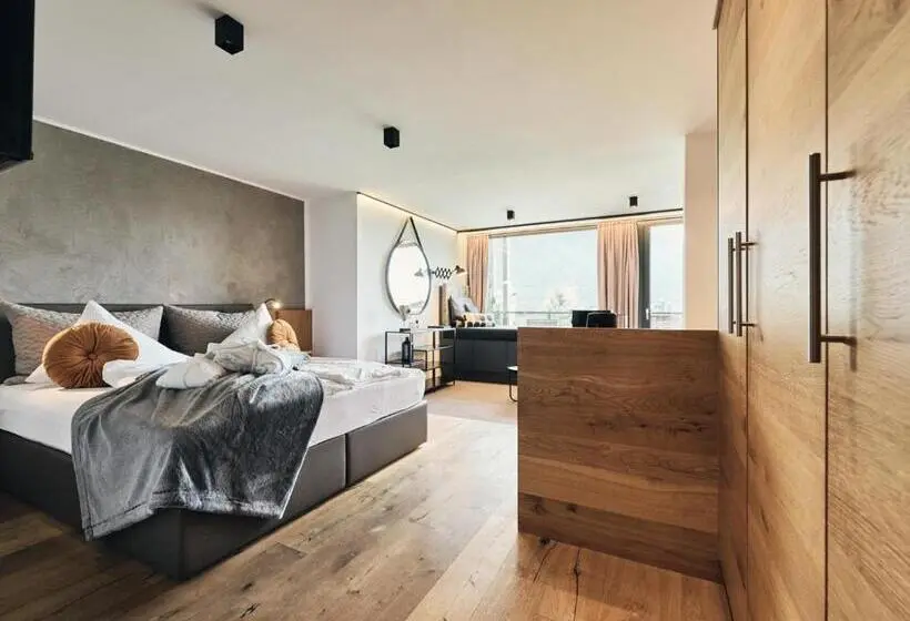 Standard-huone Järvinäkymä, Auszeit