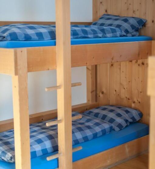 מיטה בחדר משותף, Berghaus Sulzfluh