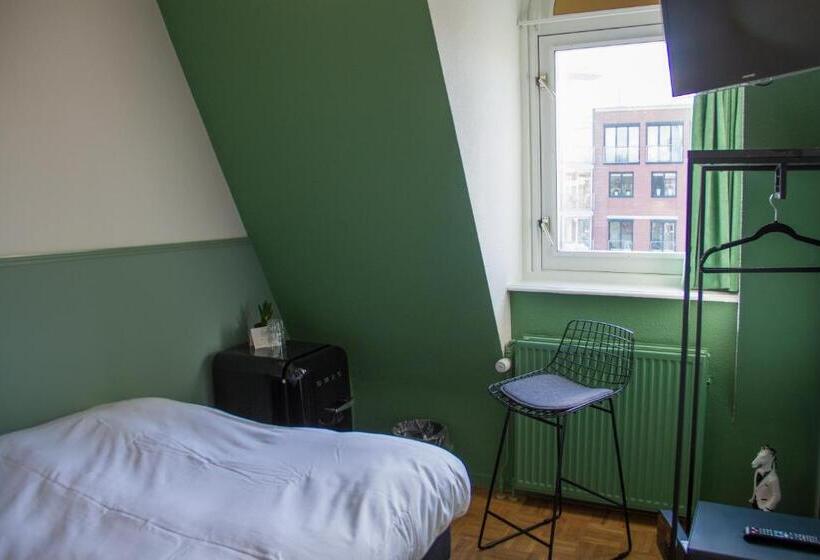 اتاق استاندارد یک نفره, Little Duke