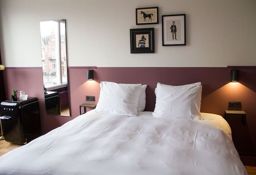 اتاق لوکس, Little Duke