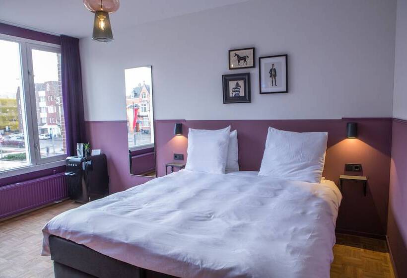 اتاق لوکس, Little Duke