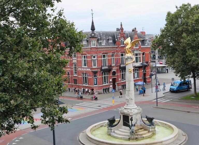 اتاق استاندارد, Little Duke