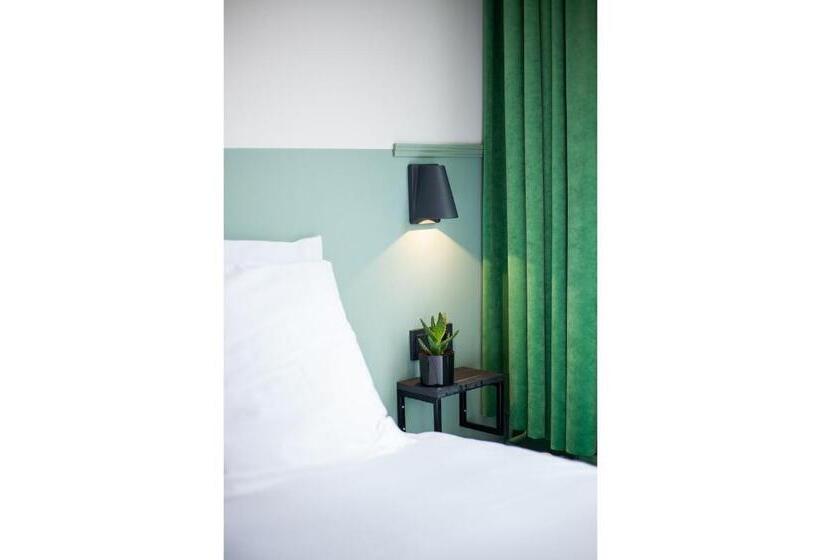 اتاق لوکس, Little Duke