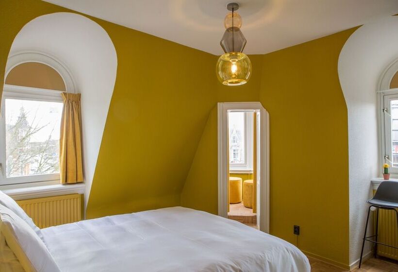 اتاق لوکس, Little Duke