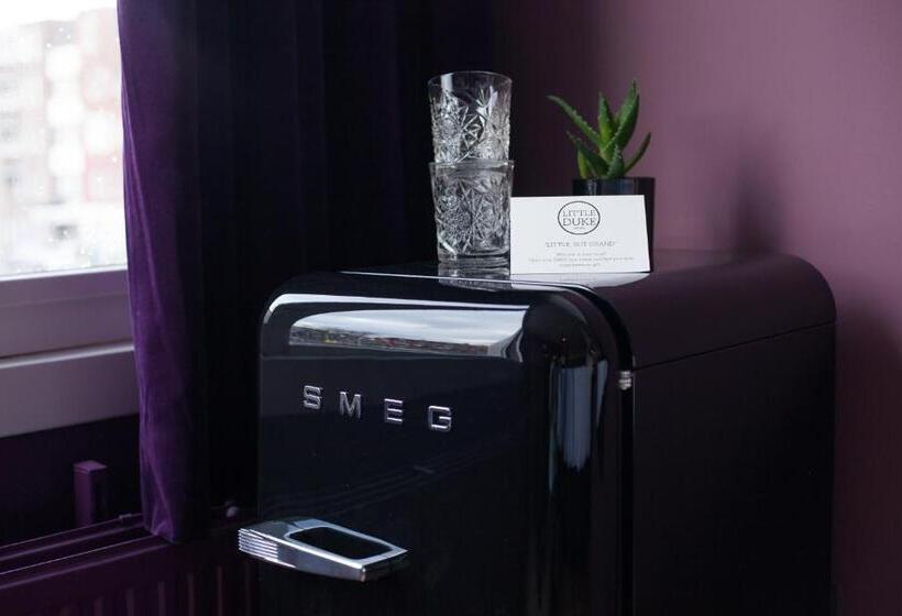 اتاق استاندارد, Little Duke