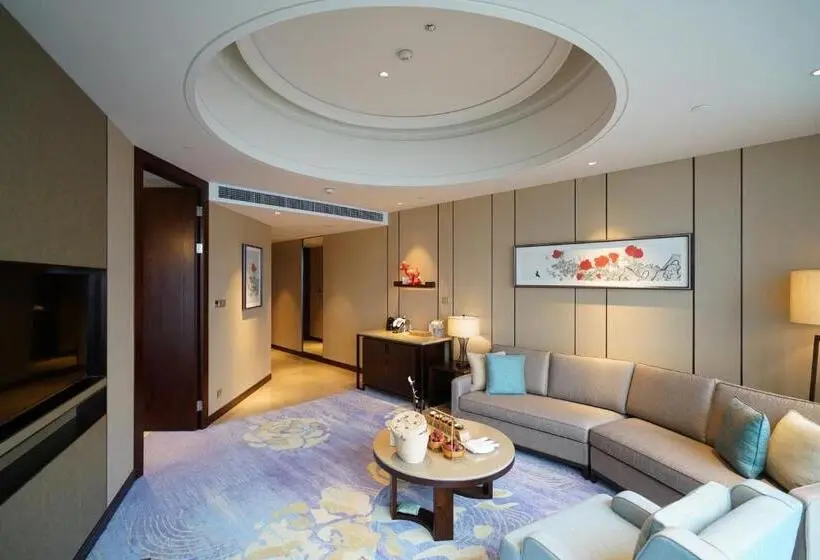 キングサイズベッドのエクゼクティブルーム, Shangri La Yiwu   Close To Yiwu International Trade Market