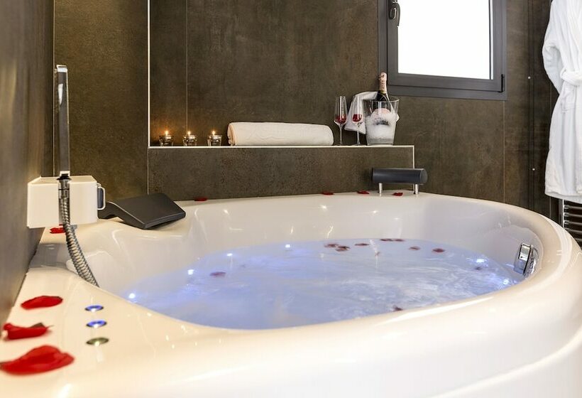 Люкс, & Spa Ciudad De Binéfar