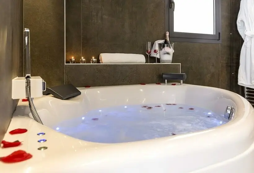 Sviitti, & Spa Ciudad De Binéfar
