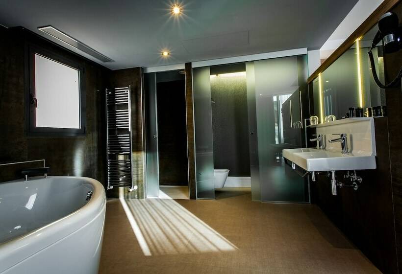 스위트, & Spa Ciudad De Binéfar