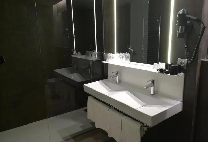Deluxe-huoneisto 1 Makuuhuone, & Spa Ciudad De Binéfar