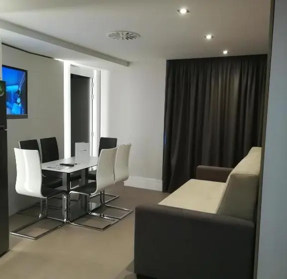 Deluxe-huoneisto 1 Makuuhuone, & Spa Ciudad De Binéfar