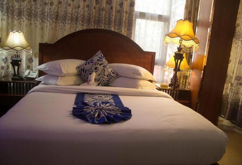 اتاق لوکس, Zimbo Golden